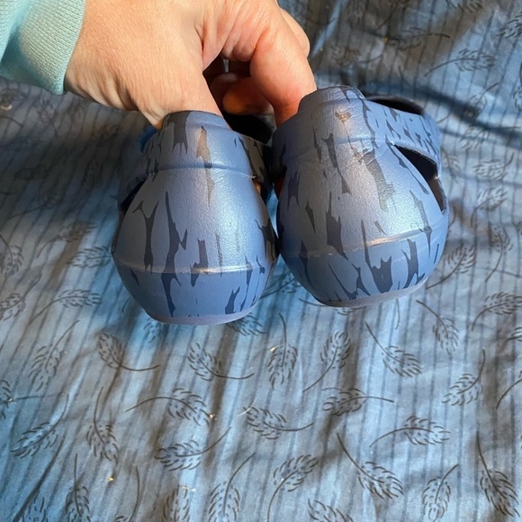 Crocs sienna abstract floral print banded cut out ballet flats 8 - Picture 3 of 4